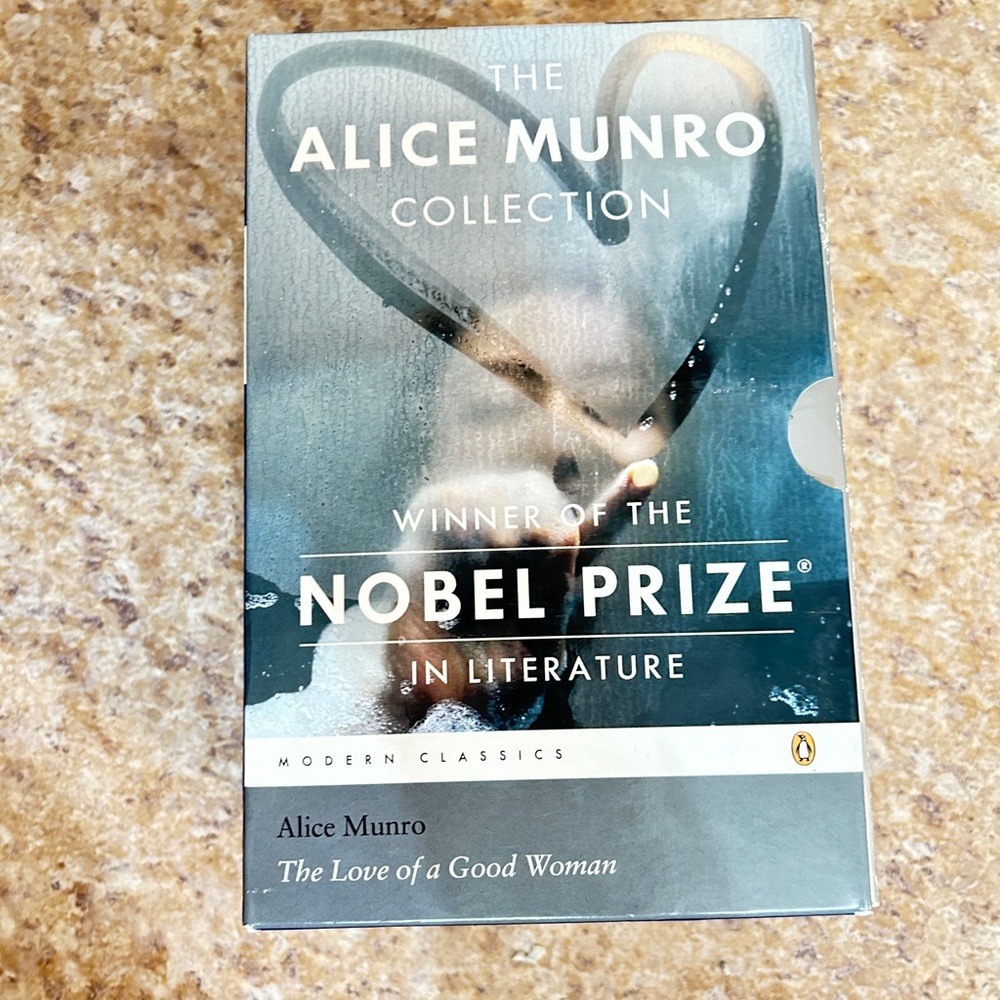 Alice Munro Box Set